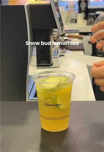 Enjoying Snow Bud Lemon Tea: A Refreshing Experience