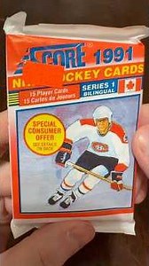 OPENING 1991 Score hockey cards! How badly will I struggle with the names? #elbowsup 🇨🇦🍁