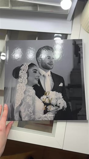 nach 8 Monaten hab ich es endlich mal geschafft ein Fotobuch zu machen 😭😭🥹 #civilwedding #persian #bride