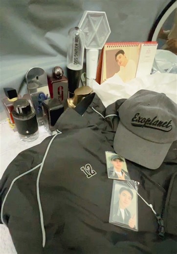 Unboxing EXO'verse Fanmeeting Merchandise