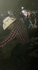 Aquí nuestro compa Luciano sacando los pasos prohibidos, yepa yepa #lachona | Los Sonoreños Del Compa Tico