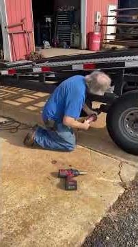 Leaf spring broke had to replace it 2019 3 car Kaufman wedge trailer