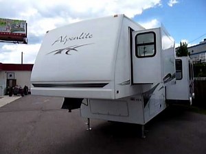 Used 2005 Alpenlite Agusta 32rl Limited Fifth Wheel