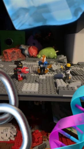 Space Men vs Ice Women vs Alien Man(Lego)