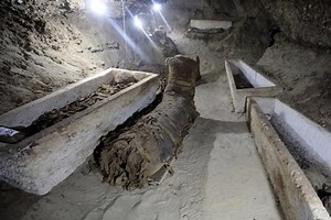 China unearths 1700-year-old best preserved mummy