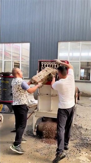 Box crusher has a unique ability to crush oversized stones.