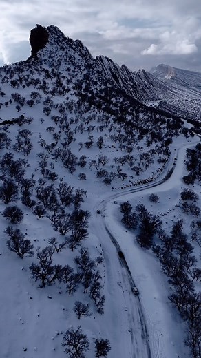 416K views · 99 reactions | Endless Beauty of Zagros Mountains in Winter ❄️ زاگرس، غرق در آرامش برف ❄️ ‎‏#Iran #ایران ‎‏#Zagros #زاگرس ©️ : @Pesar__Zagros | Iran l ایران | Facebook