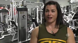 Eva Dunbar is 5′2″ tall. Earlier this month she set a raw powerlifting world record in her weight category for the combined squat, bench and deadlift. The three-lift total was 540 kg (1190 lbs.) She wants to break that record again in March | Follow us: www.cbc.ca/nb
