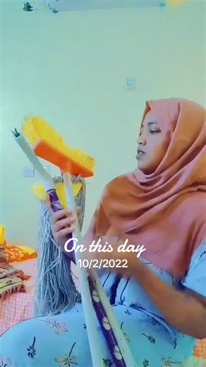 Cleaning Tips: How to Inspect and Use a Mop