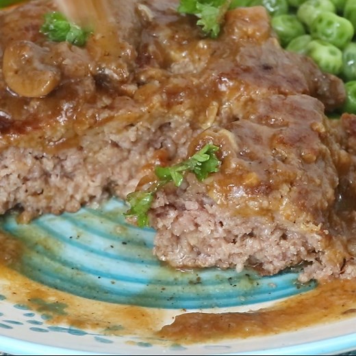 Try this quick and easy Salisbury Steak recipe complete with yummy Mushroom Gravy! So juicy steak patties made from ground beef that is cooked and served in thick tasty Champignon mushroom gravy! | Foxy Folksy - Modern Filipino Kitchen