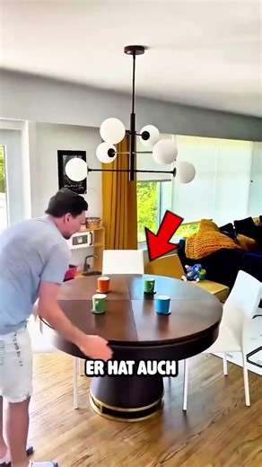 A man turned his house into a giant puzzle 🧩