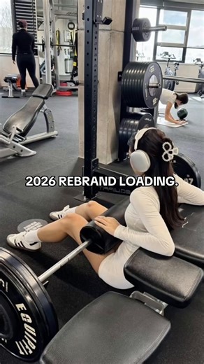 New year, new goals. Download the Sherpa app to find a guide to help you chase your New Year’s goals TODAY. #fitness #weightlifting #lockedin #winterarc #personaltrainer