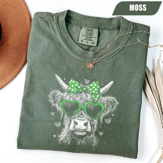 St Patricks Day Cow Shirt, Highland Cow T-shirt, Lucky Cow Shirt, Western St Paddy's Day Tee, Shamrock Heifer Shirt, Country Girl Lucky Gift - Etsy