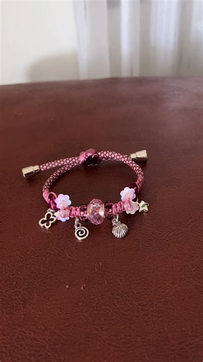 New Paracord Bracelet Design Unlocked