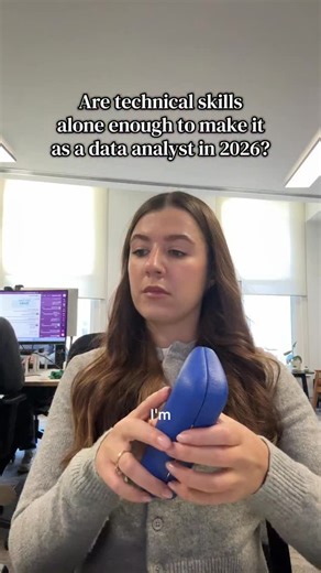 Phoebe | Senior Data Analyst 💻 on Instagram: "with the rise in AI being used for simple data analysis and the job market becoming more competitive, it’s so important to have more than just technical skills to become a data analyst 💻 alongside the core technical skills like SQL, Excel, a reporting tool and maybe Python/R, the most important additional skills are: 1. Understanding business metrics relevant to the industry you’re trying to work in 2. Being able to communicate your insights clearl