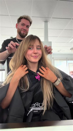 Publi. Qué os parece el cambio de look? Flipo con mi nuevo color de pelo y como lo tengo además de sano y fuerte gracias al ácido hialurónico de DiaColor y a Metal Detox. @L’Oréal Professionnel #hyaluronicGlossing