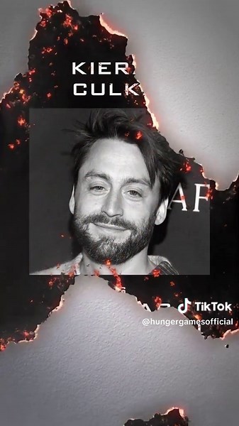 Caesar Flickerman in The Hunger Games: Sunrise