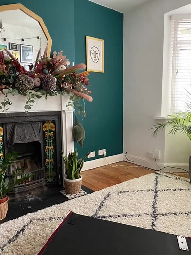 Effortless Assembly of Snug Velvet Sofa-In-A-Box