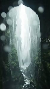 🌌 Point of View: Jets Amidst Alien Waterfalls and Glacial Mountains | VASTIS #ai #surreal #scifi