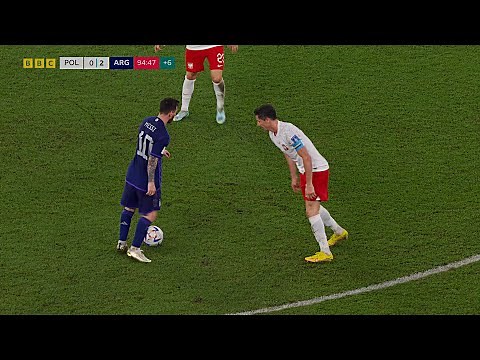 When Lionel Messi & Lewandowski went 1-on-1