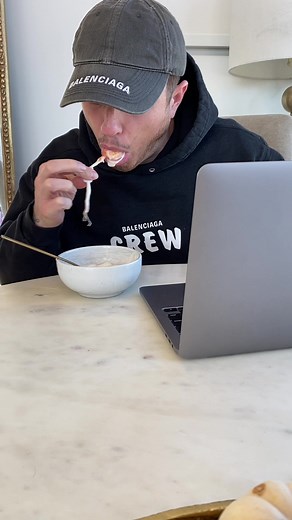 I’m never eating again…. Thanks @nicocaponecomedy for giving her the idea…