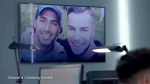 Celebrity Hunted: Chris chases Kem with a dead mouse