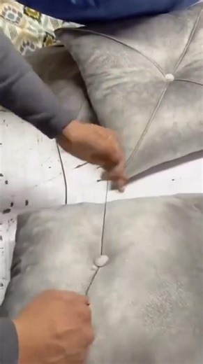 Make a button on a pillow that is sewn very firmly#youtubeshorts #trending #handmade