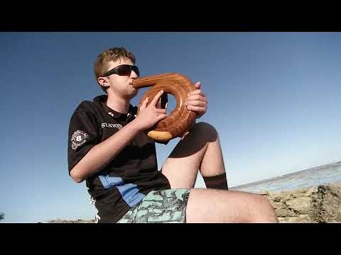 A Lady Elliot Island Spiral Didgeridoo Solo In The Key Of D