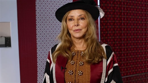 We were delighted to award broadcaster and writer, Carol Vorderman MBE, with an Honorary Doctor of Science in recognition of her outstanding contributions to broadcasting and STEM education 🤝 Carol’s passion for mathematics has inspired generations, from her iconic role on Countdown to founding The Maths Factor, which supported thousands of pupils during the pandemic. Her commitment to widening access to STEM continued with the creation of the Carol Vorderman Maths Access Bursary, supporting st