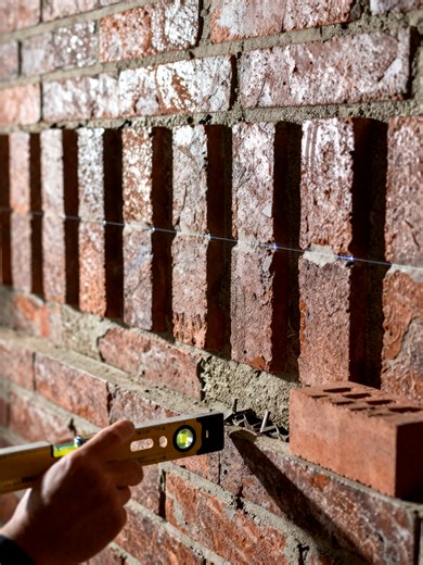 Align Soldier Course With Window Heads Technique Soldier course alignment is a masonry technique that aligns vertical brick headers with window heads and lintels to improve facade aesthetics and structural load transfer. This paragraph covers practical tips for brick soldier course installation, including setting a consistent datum, using laser levels or mason lines, applying continuous mortar beds, checking levels periodically, installing through wall ties, and tooling mortar joints uniformly. 