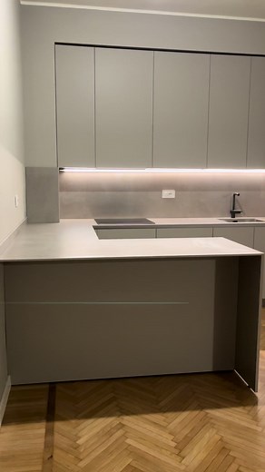 Cucina Moderna#interiordesign #arredamentointerni #cucinaitaliana #mobiliitaliani #arredamentointerni #cucinamoderna #kitchen #modernkitchen #ArchitetturaModerna #montaggiceilab #CucinaDiDesign