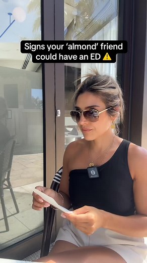 “Are you an almond friend… or is it actually disordered eating?” If you’re the friend who eats 6 almonds for lunch, skips meals, or feels guilty for eating anything “not clean”… that’s not willpower. That’s your body asking for help. You deserve a relationship with food that feels calm, nourishing, and not controlled by fear. There is a way out and it starts with understanding your patterns and rebuilding trust with your body. ✨ Book a free 1:1 meeting with me Let’s explore whether Food Freedom