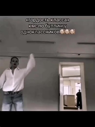 «Берсерк» (яп. ベルセルク Бэрусэруку) — фэнтези-манга, автором которой является Кэнтаро Миура. Первый том был издан в 1989 году. Согласно опросу, проведённому в 2007 году министерством культуры Японии, занимает 25-е место среди лучшей манги всех времён[17]. Кроме того, на основе манги было создано несколько компьютерных игр, ранобэ, три полнометражных анимационных фильма и 3 аниме-сериала (1997, 2016 и 2017 года выпуска). В настоящее время в Японии опубликовано 399 глав манги (первые 16 в журнале Ani