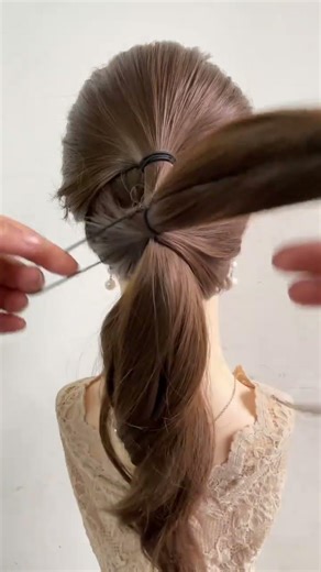 Master the Universal Braided Hairstyle for Early Spring