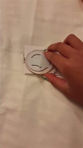 Freiren mystery keychaim