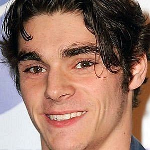 RJ Mitte Girlfriend 2025: Dating History & Exes - CelebsCouples
