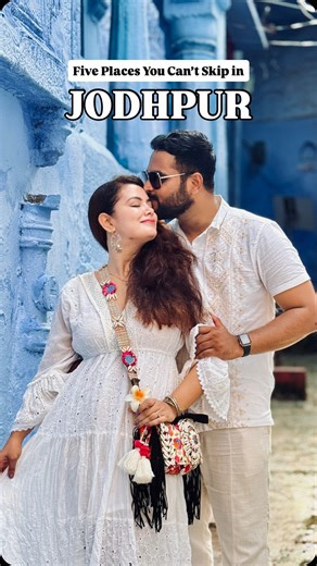 Megha & Gitesh | Travel Couple on Instagram: "Here are Top 5 experiences in Jodhpur that will make you fall in love with this city ❤️⬇️ 1. *Mehrangarh Fort*: Majestic views from the top of Mehrangarh Fort 🏰 2. *Blue Lanes*: Getting lost in Jodhpur’s stunning blue streets 🥶 3. *Street Food*: Jodhpur’s street food is a flavor bomb 🤤 4. *Sunset at Panchetia Hills*: Sunsets at Panchetia Hills are pure magic 🌅 5. Candlelight Dinner at Indique*: “Romantic dinner under the stars at Indique 🕯️ Plan