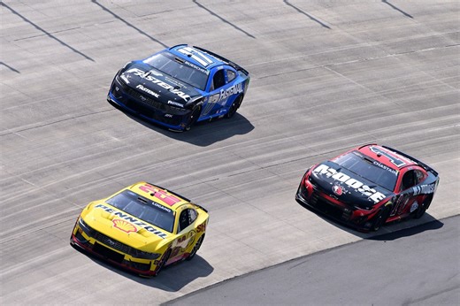 How many gears does a NASCAR car have? Exploring the transmission setup in professional racing