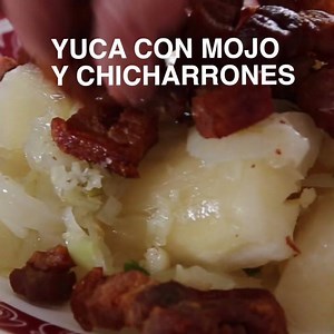 299K views · 3.9K reactions | YUCA CON MOJO Y CHICHARRONES Un clásico de nuestro repertorio culinario. Llegó nuestro "Qué rico" con "Yuca con mojo y chicharrón" El placer de comer    El mejor ingrediente de cada comida es el amor. ❤ ❤ ❤ www.cuballama.com | CubaLlama | Facebook