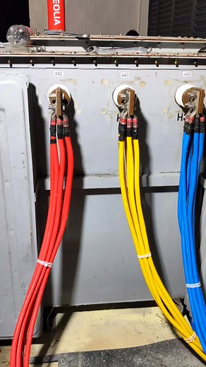 Installing step-down transformer 1000KVA 440 to 220 pusa ragyud⚡ #fbreelsfypシ゚ #nocopyrightinfringementintendedmusic #buhayelectrician | Kent Banaag | Facebook