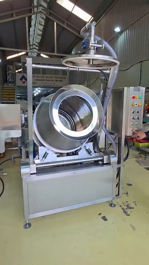 Endüstriyel Makineler on Instagram: "A rotary mixer machine, also known as a drum mixer or rotary blender, is a device that uses a rotating drum or cylinder to mix various materials. The materials are loaded into the drum, which then rotates, causing the contents to tumble and blend together. These mixers are valued for their ability to gently yet effectively combine diverse substances, from powders and granules to liquids and slurries, ensuring a homogeneous mixture with minimal degradation of 