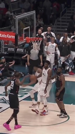 1.6M views · 19K reactions | Steph to Giannis sshhhh  #stephencurry #DubNation #goldenstatewarriors #NBA #giannisantetokounmpo #SplashBrothers #stephencurryhighlights #foryouシ | Splash Brothers | Facebook