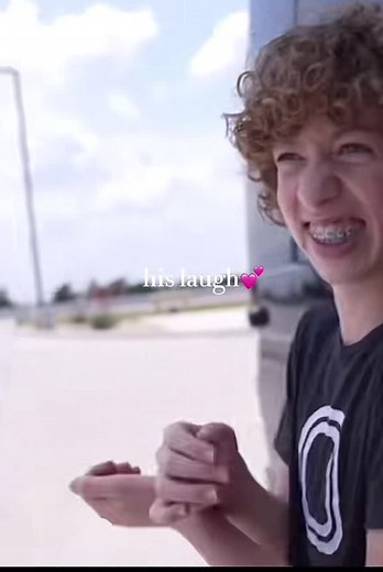 @Nelson his laugh is js so