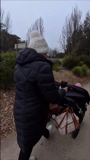 Things to do in canberra: Lake Burley Griffin Coffee and Park Walk #canberra