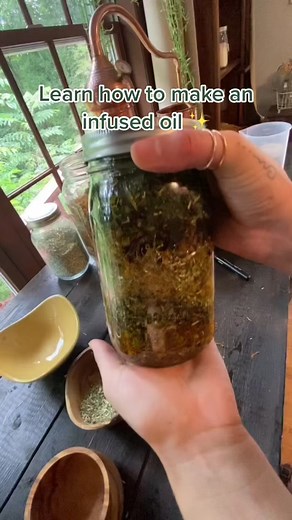 Learn how to make an herbal infused oil #herbalism #holistichealth #healthy #plants #diy