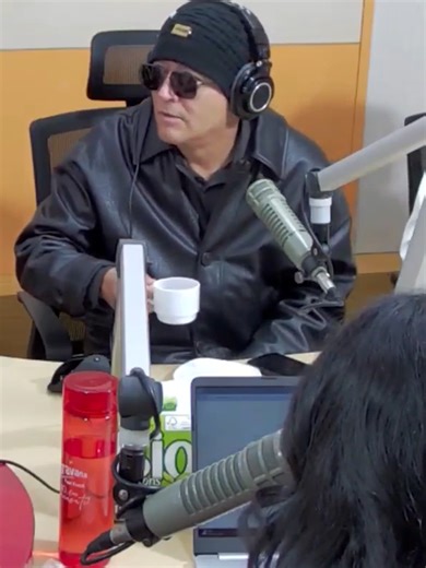 Amor a la antigua, dicen.😏😨 No te pierdas #RadiacionTemprana⛅ por nuestro canal de YouTube.