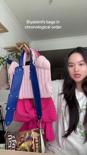 Biyabimi is 2 years old now!! Which bag is your favorite and you’d want to see more of? 1. Book strap 2. Crochet laptop bag 3. Crochet tablet case 4. Crochet bow bag 5. Crochet book sleeve bag with adjustable / convertible straps #crochetbag #biyabimi #books #crochetideas #crochetpattern