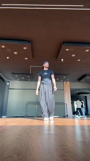 Baile con Alex Manga: ¡Hábla Me Bajito!