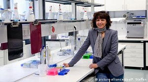 The discoverer of "enzyme scissors"