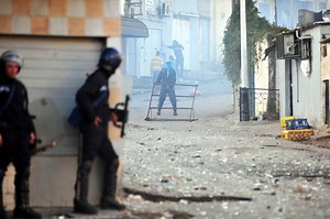 Les émeutes en Algérie font leurs premières victimes | RTS